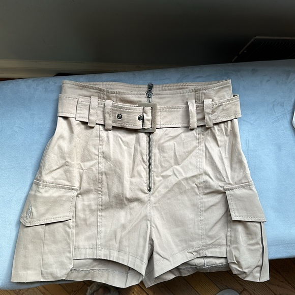 High rise cargo shorts - Picture 2 of 3
